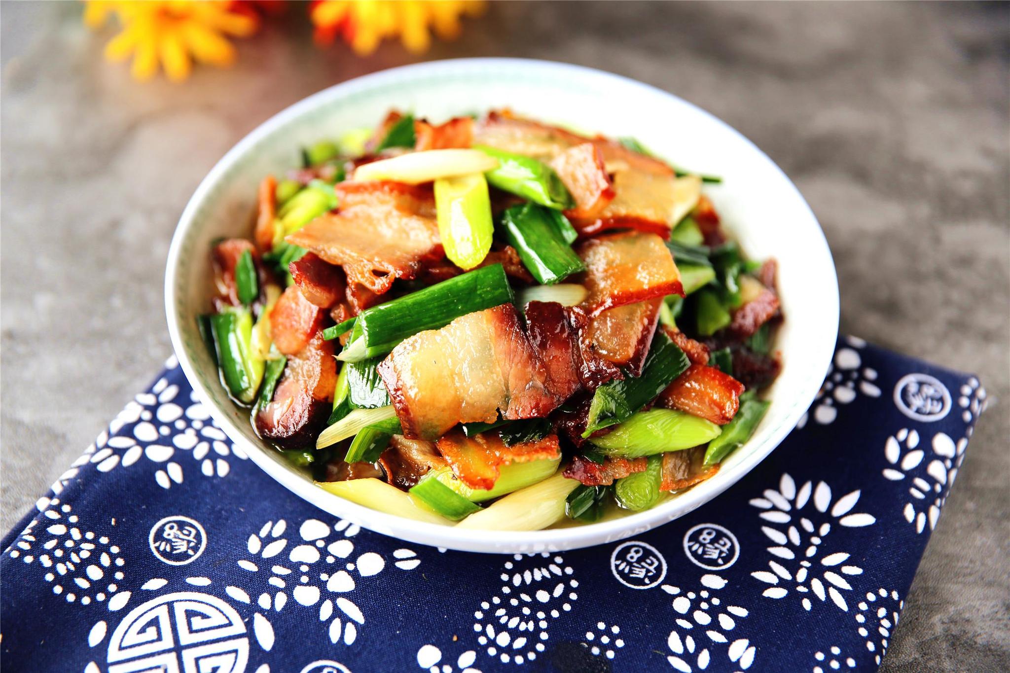 SS:网站文件:20231221162800803281.jpg;原始文件:蒜苗炒腊肉.jpg SS:网站文件:20231221162800803281.jpg;原始文件:蒜苗炒腊肉.jpg